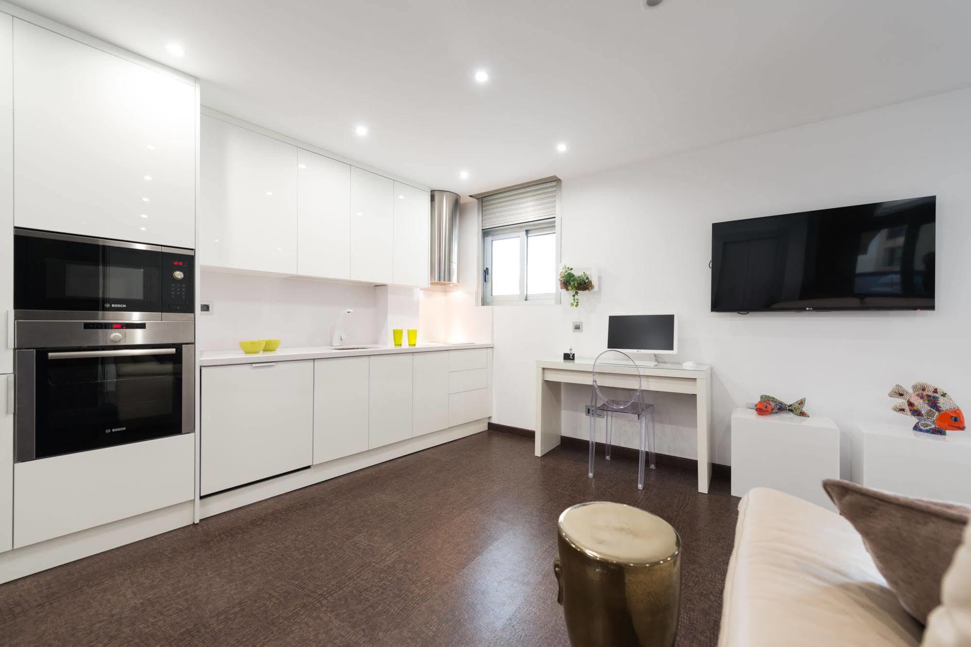 Wavia - Adults Only Hotell 3*