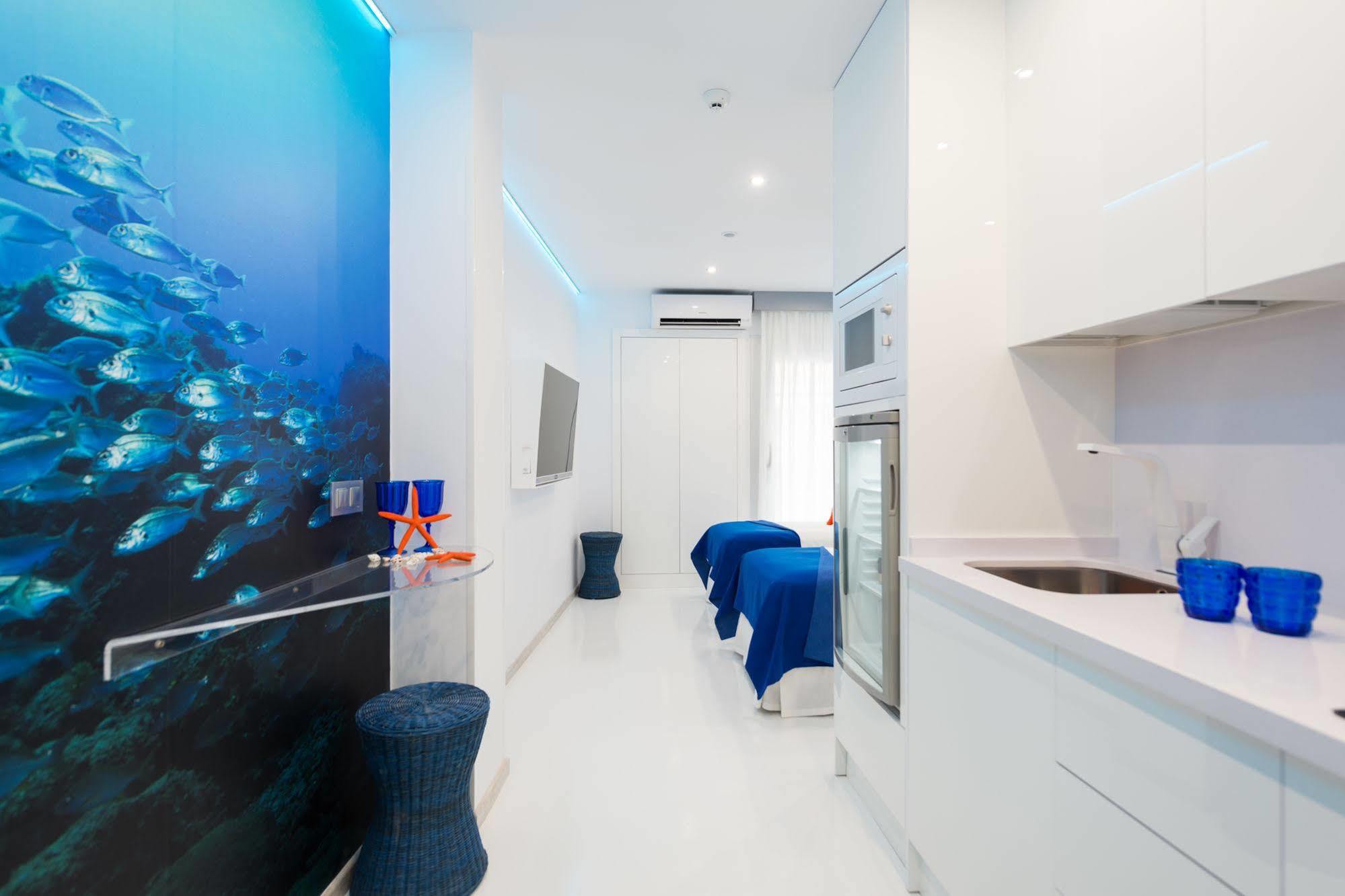 Hotell Wavia - Adults Only